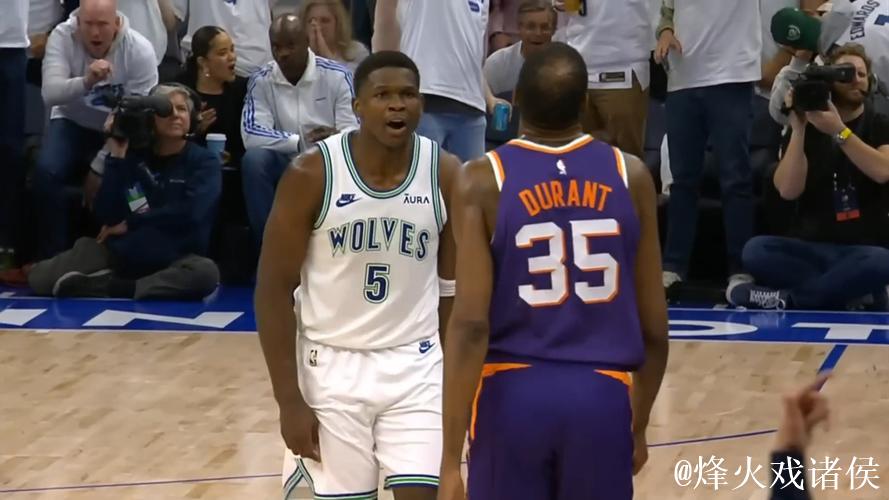 爱德华兹活力四射，撩女球员又逗队医，却被杜兰特揭了底